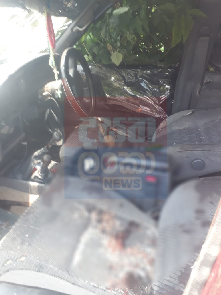 Update - හංවැල්ලේ වෙඩි තැබීමෙන් මන්නා රොෂාන්ගේ අයියා මරුට (ඡායාරූප) 2 2 1