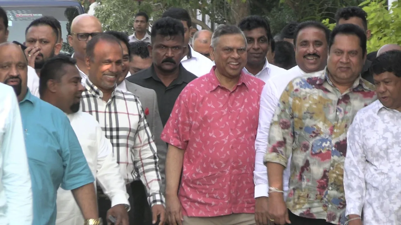 බැසිල් රාජපක්ෂ දිවයිනට (වීඩියෝ) 2 IMG 20240305 WA0018