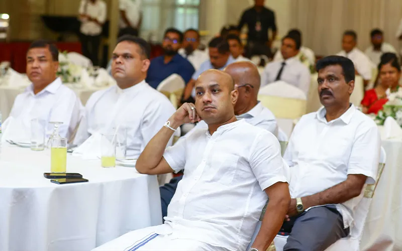 පක්ෂවලට වුවමනා විදියට රට හදන්න බැහැ - ජනපති (ඡායාරූප) 1 image 37