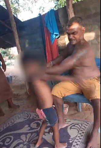 දරුවාට අමානුෂික වූ 'කුකුල් චමින්ද' අල්ලන්න පොලිසිය සහාය පතයි (ඡායාරූප) 1 1 2