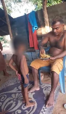 දරුවාට අමානුෂික වූ 'කුකුල් චමින්ද' අල්ලන්න පොලිසිය සහාය පතයි (ඡායාරූප) 4 4