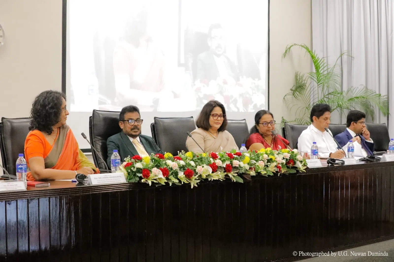 ජනතා අපේක්ෂාවන් උපරිමයෙන් ඉටු කිරීම මන්ත්රීවරුන්ගේ ප්රධාන අපේක්ෂාව විය යුතුයි - අගමැතිනිය 9 WhatsApp Image 2024 11 25 at 3.55.47 PM