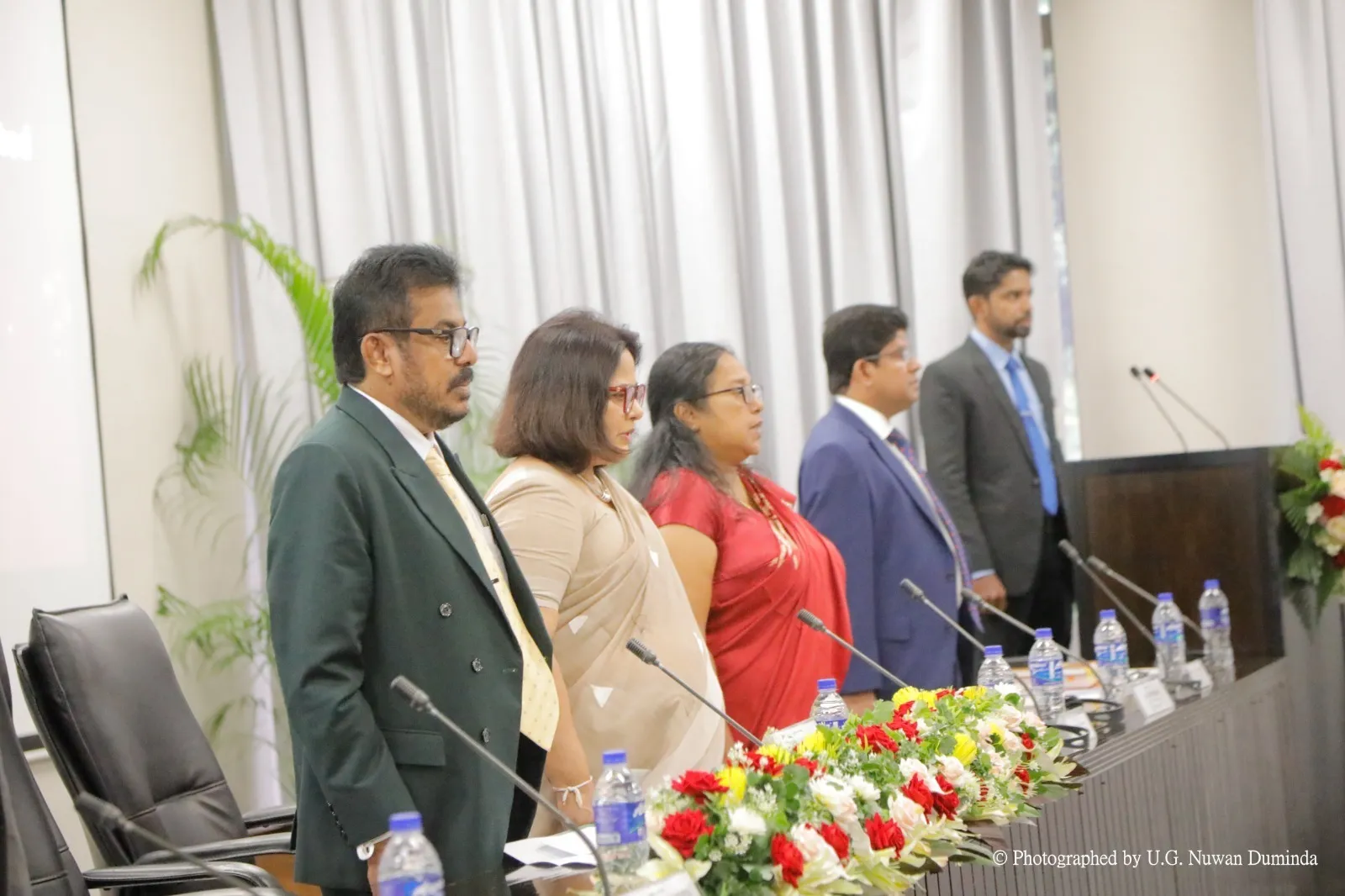 ජනතා අපේක්ෂාවන් උපරිමයෙන් ඉටු කිරීම මන්ත්රීවරුන්ගේ ප්රධාන අපේක්ෂාව විය යුතුයි - අගමැතිනිය 1 WhatsApp Image 2024 11 25 at 3.55.55 PM