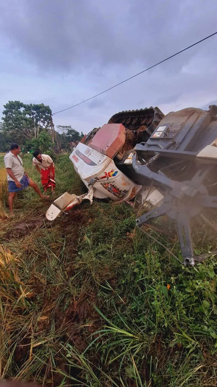 භූතයා පෙරළී තරුණයෙක් ජීවිතක්ෂයට (ඡායාරූප) 1 WhatsApp Image 2025 03 08 at 9.52.51 AM 2