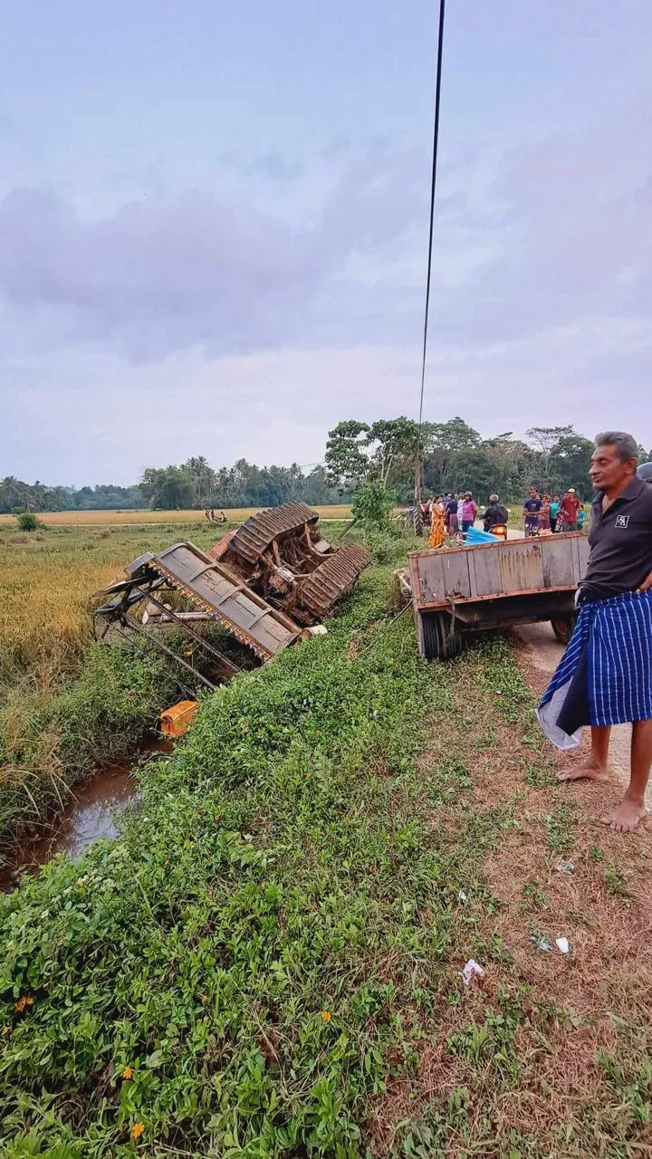 භූතයා පෙරළී තරුණයෙක් ජීවිතක්ෂයට (ඡායාරූප) 3 WhatsApp Image 2025 03 08 at 9.52.51 AM