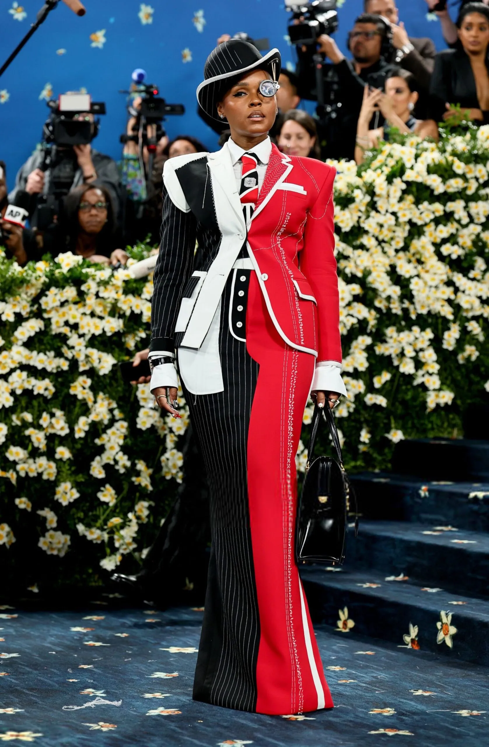 GqOh7PkXUAAHVv4 scaled