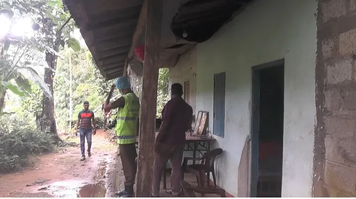 දින කිහිපයකට පෙර ඝාතනයට ලක්වූ පුද්ගලයෙකුගේ සිරුරක් කලවානේ නිවසක - දියණිය අතුරුදන් (ඡායාරූප) 1 Screenshot 20250531 155042 Gallery