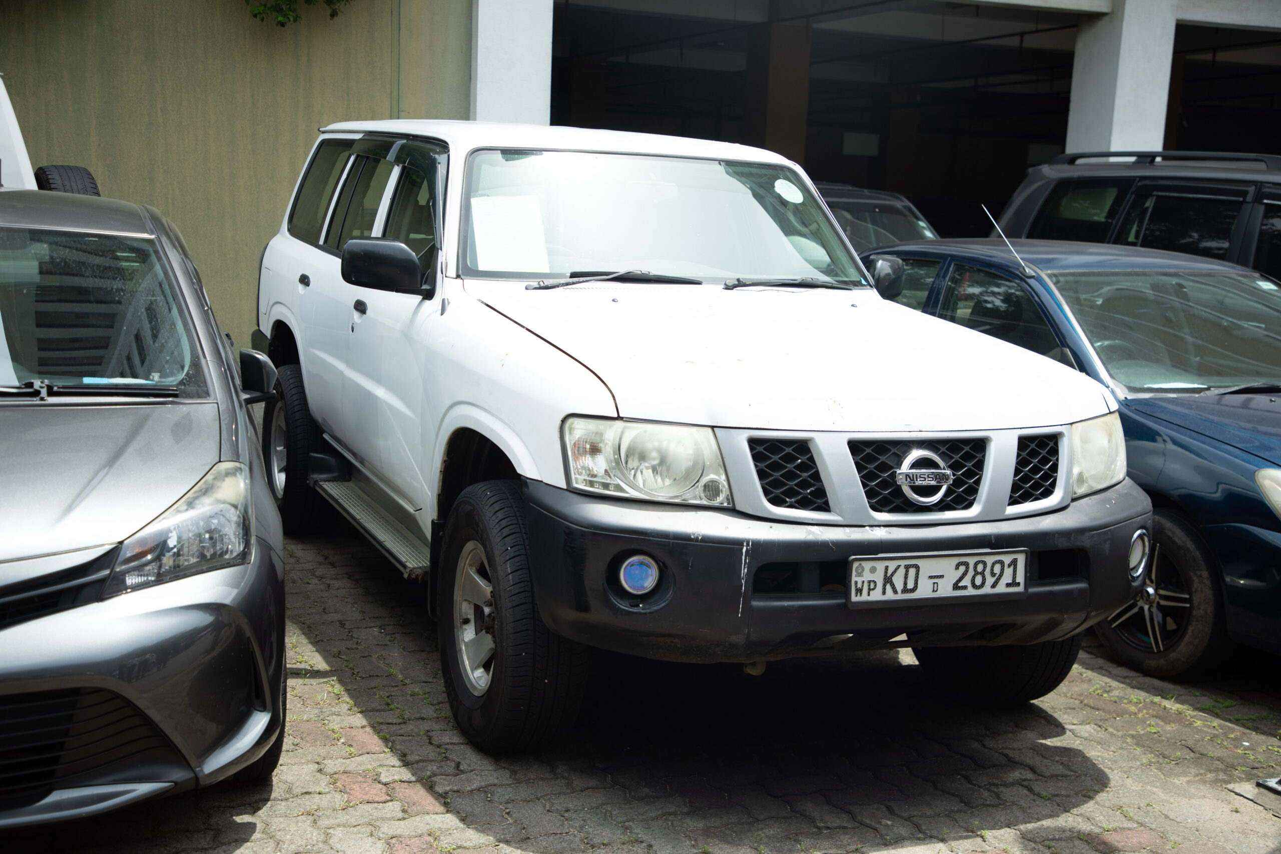 රජයට අයත් වාහන තොගයක් විකිණීමට ටෙන්ඩර් කැඳවයි (ඡායාරූප) 4 0T0A0511 2 scaled