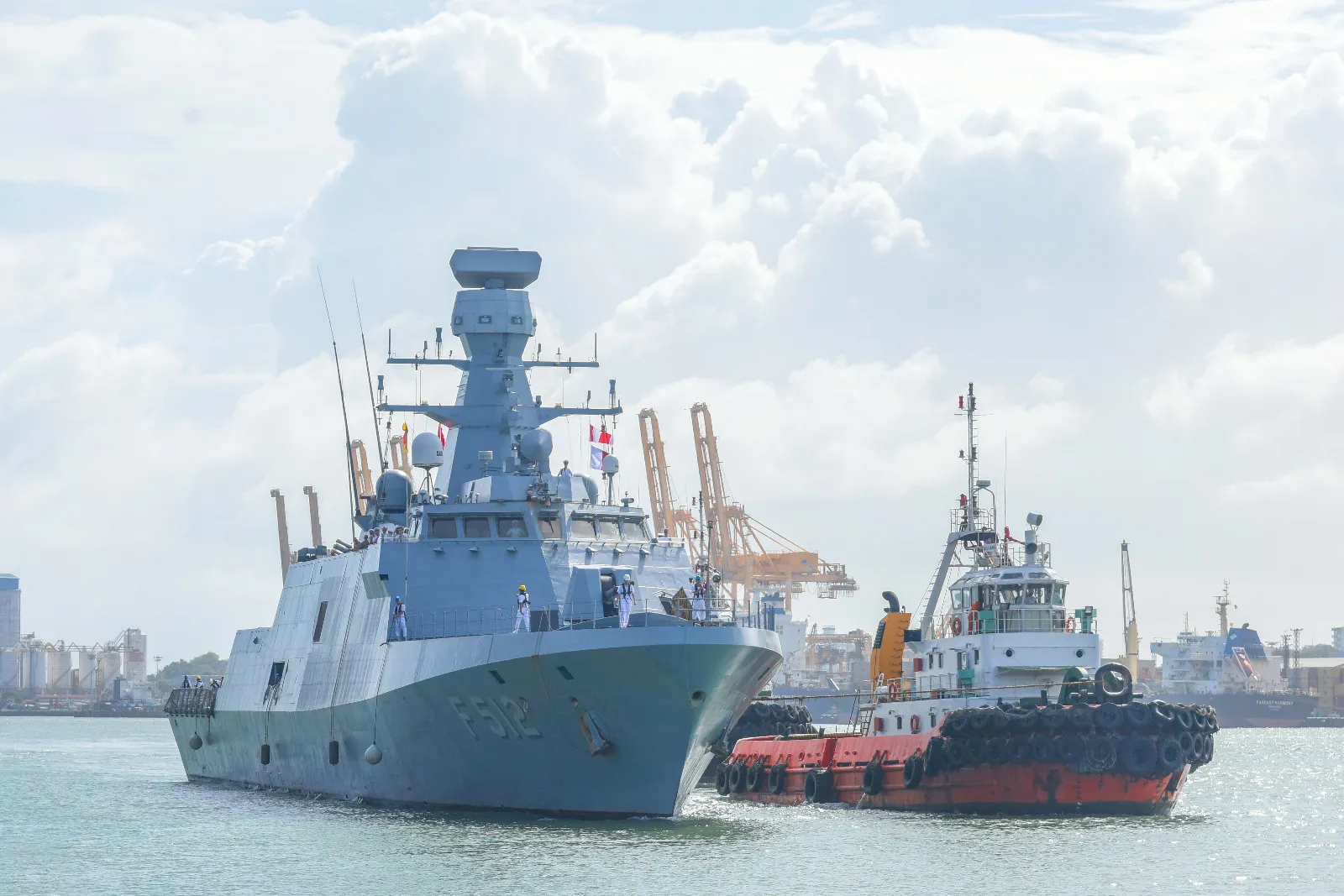 තුර්කි නාවික හමුදාවේ නෞකාවක් දිවයිනට (ඡායාරූප) 5 WhatsApp Image 2025 06 14 at 9.10.07 AM 1