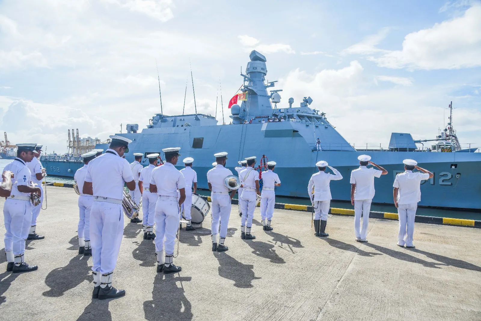 තුර්කි නාවික හමුදාවේ නෞකාවක් දිවයිනට (ඡායාරූප) 4 WhatsApp Image 2025 06 14 at 9.10.08 AM