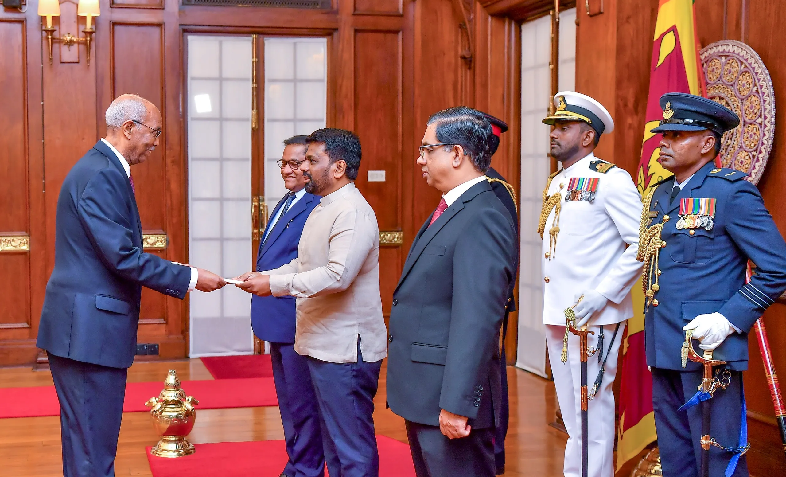 නව විදේශ තානාපතිවරු 05 සහ මහ කොමසාරිස්වරයෙක් අක්තපත්ර භාරදෙති (ඡායාරූප) 1 Ambassador of the State of Erithriea 1