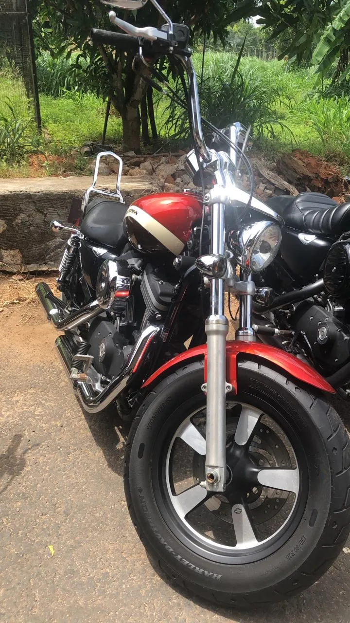 හම්බන්තොට කුරුළු උද්යානයේ ගබඩාවකින් නීති විරෝධීව ගෙන්වූ සුපිරි යතුරුපැදි තොගයක් සොයාගැනේ (ඡායාරූප) 10 WhatsApp Image 2025 07 12 at 4.32.46 PM 1