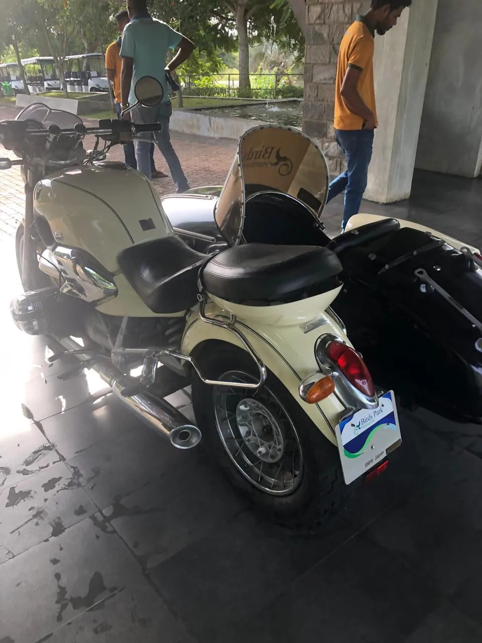 හම්බන්තොට කුරුළු උද්යානයේ ගබඩාවකින් නීති විරෝධීව ගෙන්වූ සුපිරි යතුරුපැදි තොගයක් සොයාගැනේ (ඡායාරූප) 4 WhatsApp Image 2025 07 12 at 4.32.51 PM