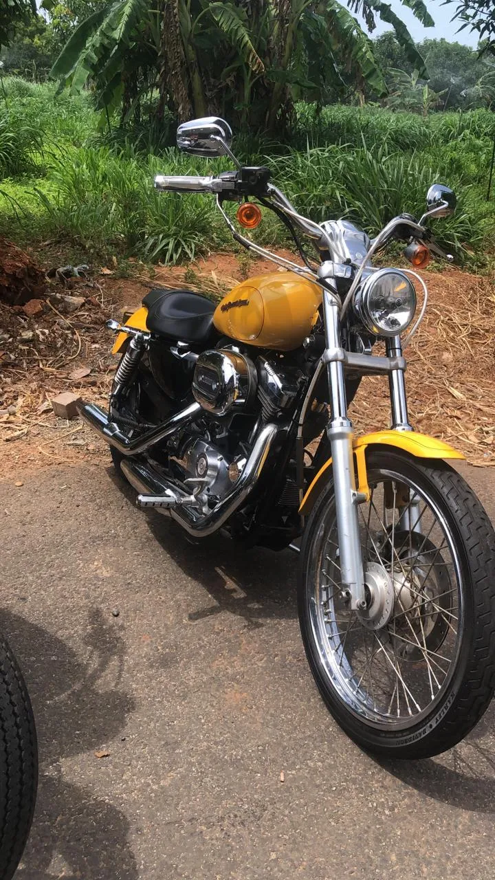 හම්බන්තොට කුරුළු උද්යානයේ ගබඩාවකින් නීති විරෝධීව ගෙන්වූ සුපිරි යතුරුපැදි තොගයක් සොයාගැනේ (ඡායාරූප) 3 WhatsApp Image 2025 07 12 at 4.32.53 PM