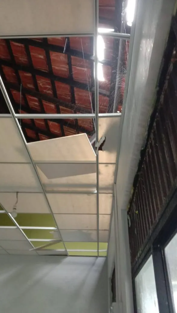 ගාල්ලේ පාසලක වහලවල් හුළඟට ගිහින් (ඡායාරූප) 12 WhatsApp Image 2025 07 25 at 2.15.58 PM