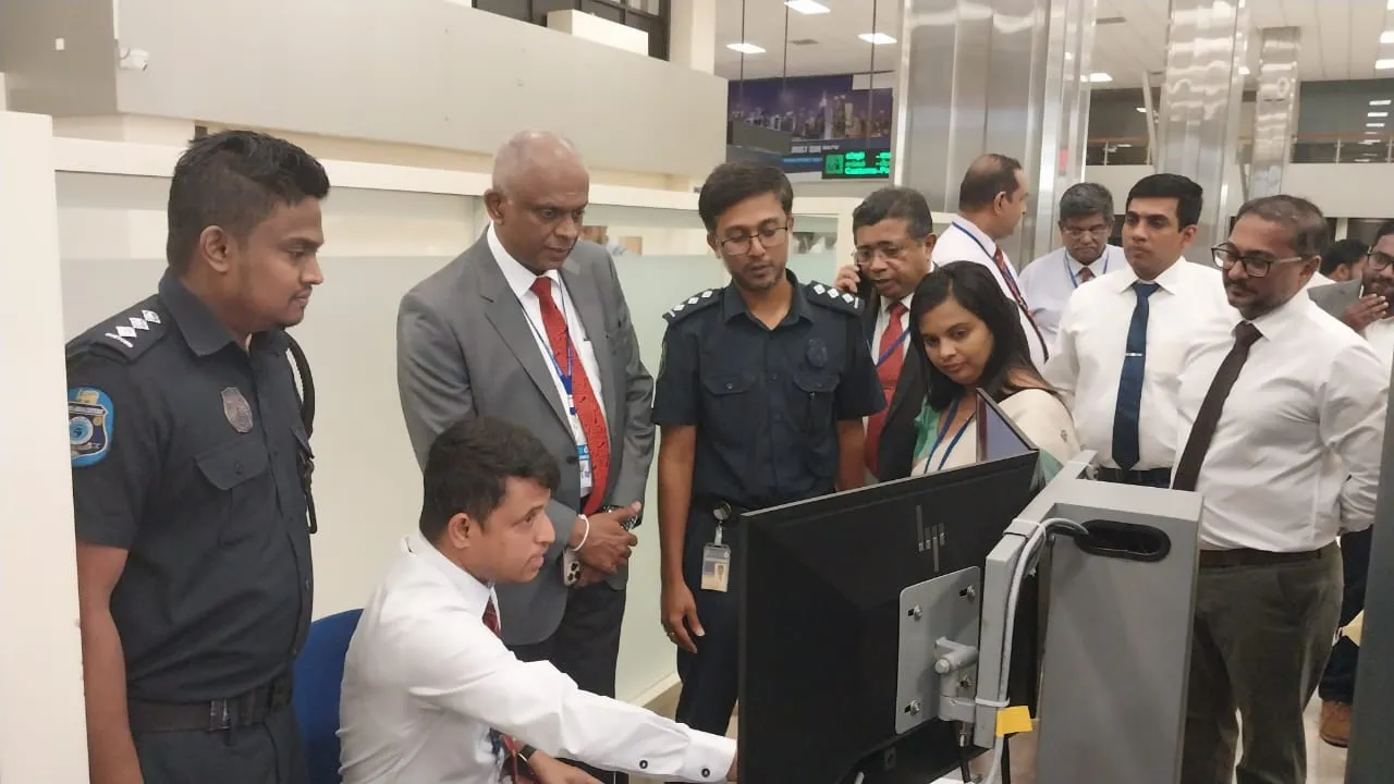 කටුනායක ගුවන්තොටට අති නවීන ස්කෑන් යන්ත්ර දෙකක් (ඡායාරූප) 3 WhatsApp Image 2025 09 02 at 3.42.26 PM 1