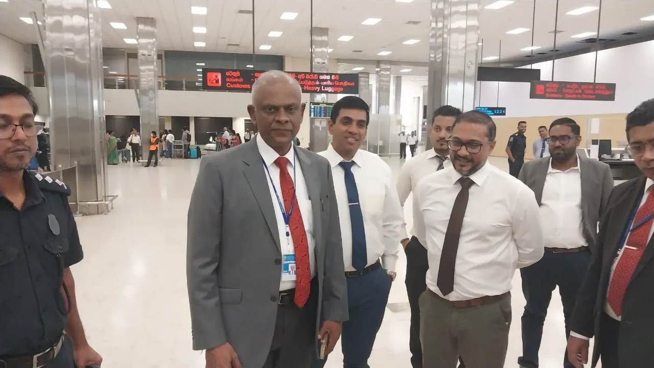 කටුනායක ගුවන්තොටට අති නවීන ස්කෑන් යන්ත්ර දෙකක් (ඡායාරූප) 2 WhatsApp Image 2025 09 02 at 3.42.27 PM