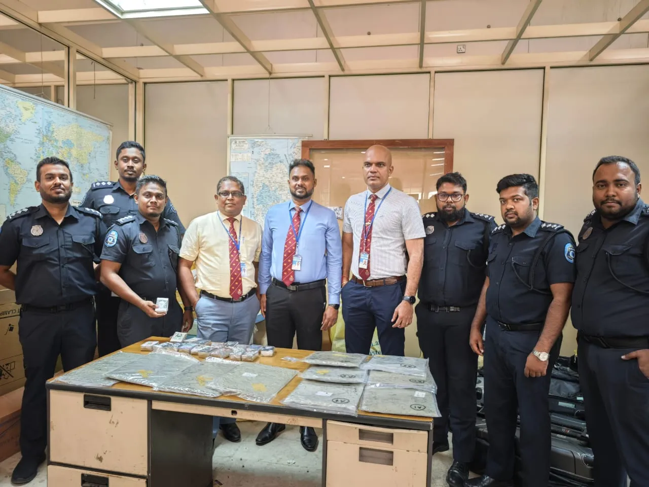 කෝටි 13කට වැඩි තවත් මත්ද්රව්ය තොගයක් ගුවන්තොටින් අල්ලයි (ඡායාරූප) 4 IMG 20260125 WA0020