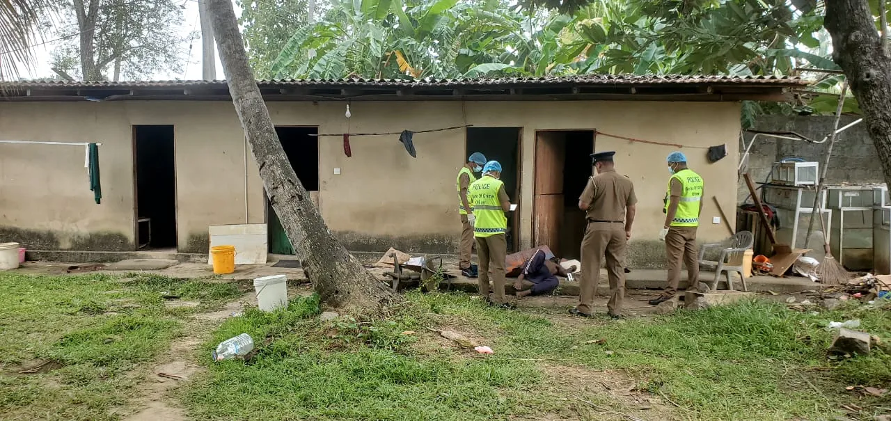 Update - වයික්කාලේ පස්දෙනෙක් මියයාමේ සිද්ධියට කසිප්පු තිත්පොළක් කරගෙන ගිය කතක් අත්අඩංගුවට 4 WhatsApp Image 2026 01 06 at 1.21.48 PM