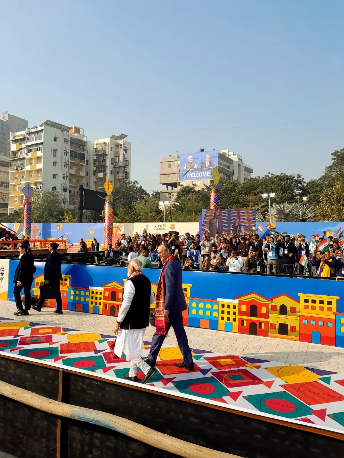 ජර්මානු චාන්ස්ලර්වරයා මෝදිගේ උපන් ගමට - 2026 සරුංගල් සැණකෙළියත් ඇරඹෙයි (ඡායාරූප) 2 WhatsApp Image 2026 01 12 at 10.57.20 AM 1