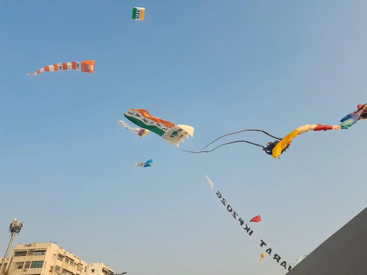 ජර්මානු චාන්ස්ලර්වරයා මෝදිගේ උපන් ගමට - 2026 සරුංගල් සැණකෙළියත් ඇරඹෙයි (ඡායාරූප) 6 WhatsApp Image 2026 01 12 at 10.57.22 AM 3