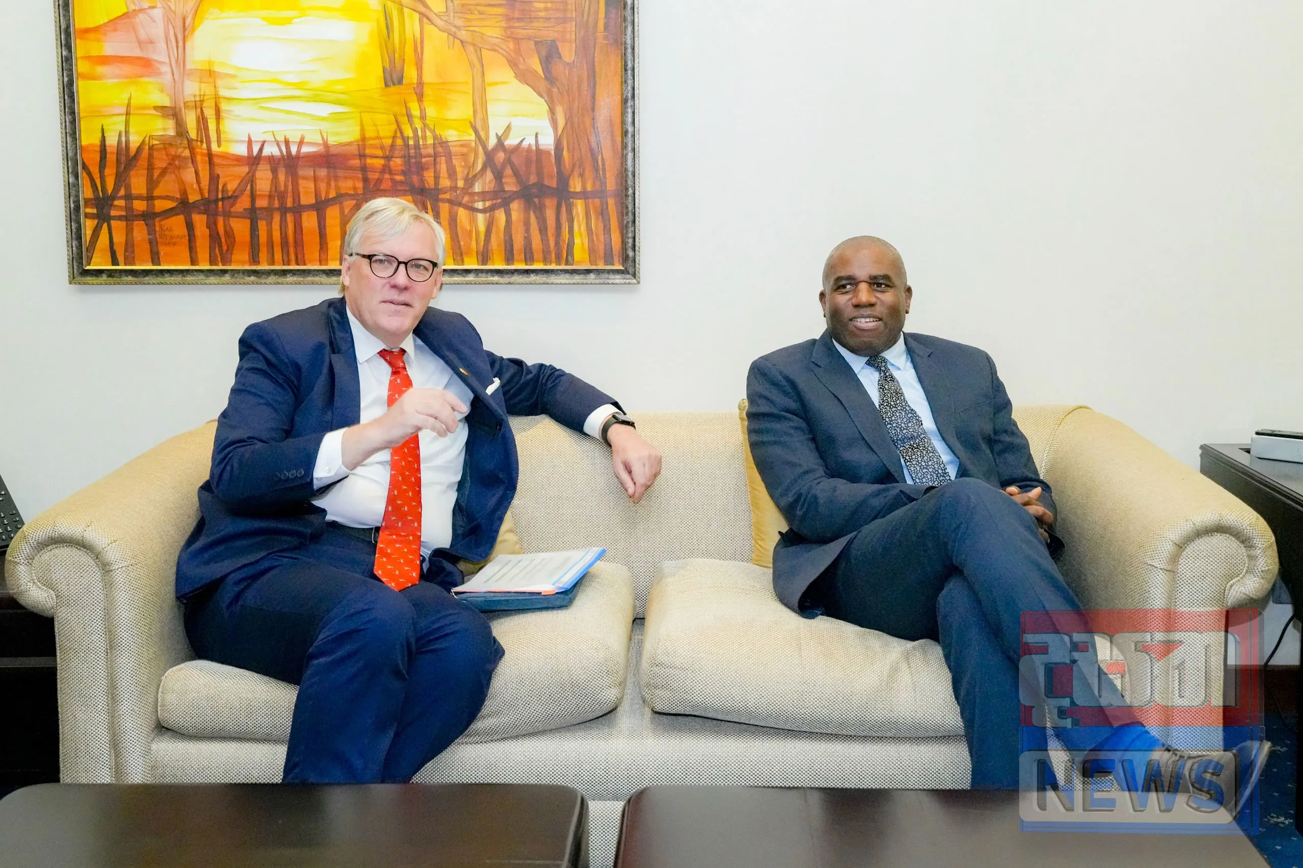 එක්සත් රාජධානියේ නියෝජ්ය අග්රාමාත්යවරයා දිවයිනට (ඡායාරූප) 5 7