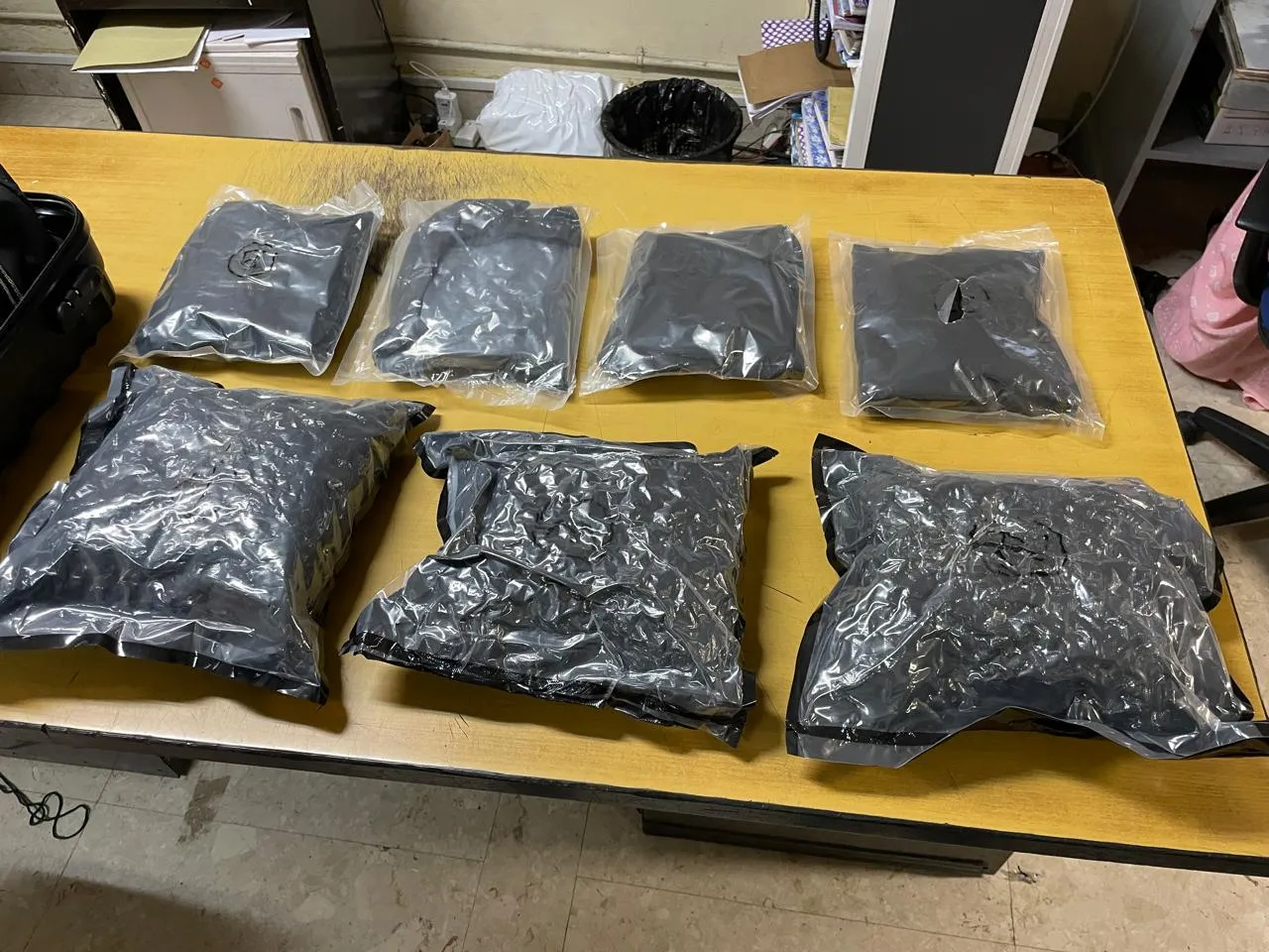 හාර කෝටියකට වැඩි කුෂ් සමඟ කටුනායකින් පුද්ගලයෙක් අත්අඩංගුවට 3 WhatsApp Image 2026 02 06 at 11.52.37 AM