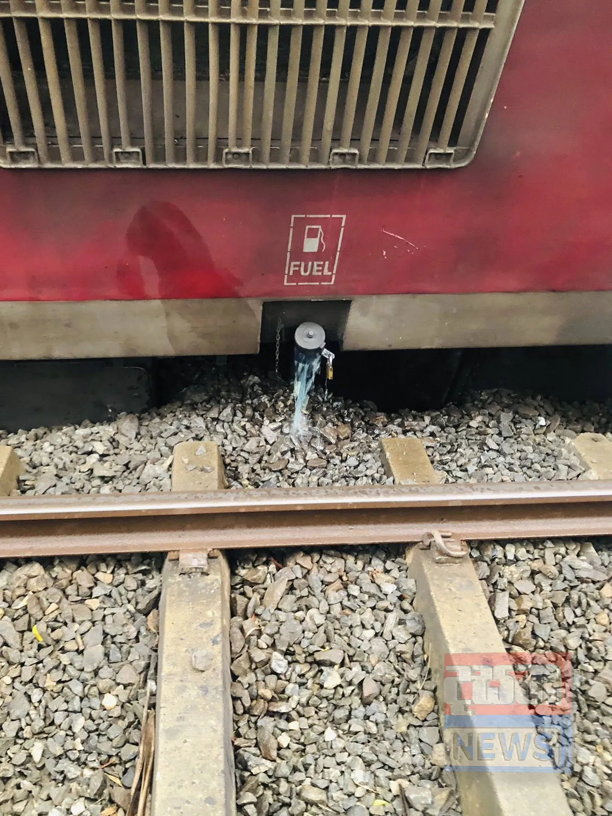 සාගරිකා පීලි පනී - දුම්රිය ගමනා ගමනයට බාධා (ඡායාරූප) 6 8