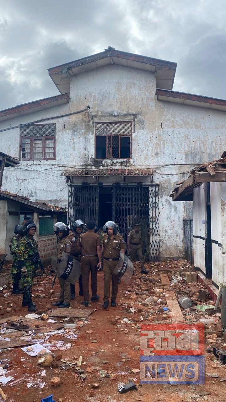 මහර බන්ධනාගාරයට රැඳවියන් සිදුකර ඇති හානිය දැක්වෙන ඡායාරූප කිහිපයක් එළියට (ඡායාරූප) 1 1