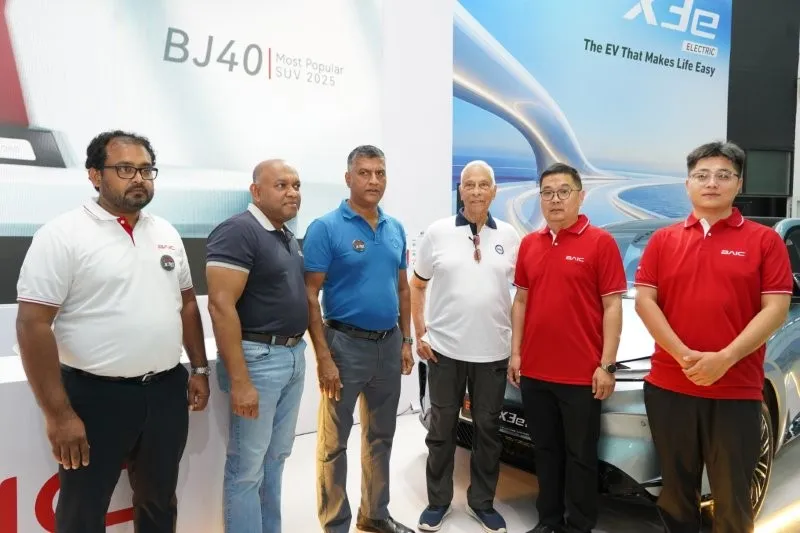 ඩේවිඩ් පීරිස් ඔටෝමොබයිල්ස් BAIC X3e ඉලෙක්ට්රික් මෝටර් රථය ශ්රී ලංකාවට හඳුන්වා දෙයි 6 DSC05262.jpg
